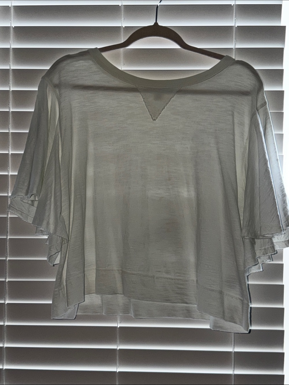 Treasure & Bond Lightweight White Women's Flutter-Sleeve Top